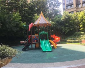 中铁二局玛塞城 4室2厅 南