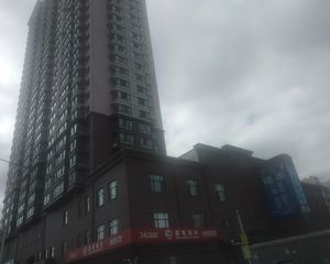 福源尚都私产大红本精装拎包入住价钱可谈