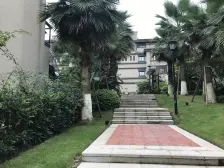 装修花了300多万-带80平米花园-步行700米到蔡家轻轨站