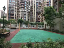 小区环境优美,有池篮球场,羽毛球场