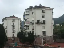 塔山脚下平房+三室一厅+独门独院+房子需要装修