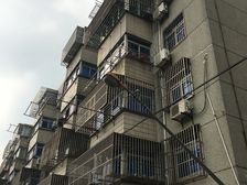 好楼层好位置看房方便满五年户型不错。