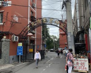满五年北通透的正规三居室,采光好
