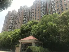 西班牙名苑,精装1室户,出小区到1号线莲花路地铁站,价格好谈