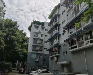皇经花园B区2室1厅东南