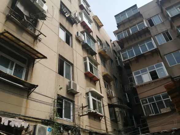 经五纬八小区