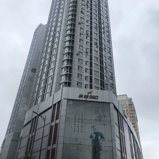 经纬3602室1厅1卫东南朝向2600.00元/月出租