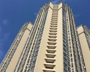 悦龙山3室2厅西北