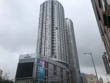 经纬街索菲亚教堂地点繁华,房子楼层不错 面积足