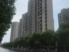18号线旁,电梯房 得房率高 采光好 靠别墅,无噪音