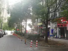 复试两层使用面积大 房东诚心卖的 看房方便