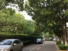 一梯两户,主卧朝南,品质小区,精装修,诚意出售