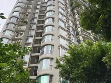 顶跃洋房,视野开阔,住家安静。