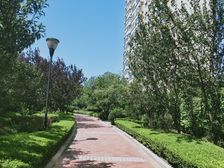 封闭小区 亿达建设 价格低 附带公园幼儿园