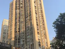 2014年品质两居室 中间楼层大阳台 安心出售