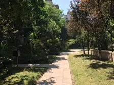 龙湖花漫庭清水洋房小区环境优美