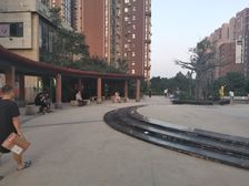 果岭湾三室两厅两卫138平精装大三居出售