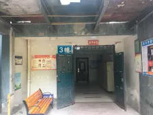 宏锦鑫都,简装2房,总价低,出行方便,轻轨站旁!