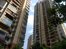 南坪商圈,正规4房双卫,交通便利,精装修,商圈房。