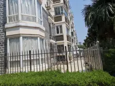 惠南东城区少有!联排别墅!地上三层!有花园!