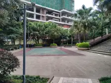 巴国城 同天绿岸三房185万