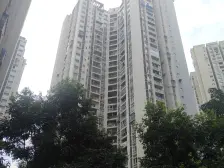 融汇广场旁 精装正规2房 户型方正 业主诚心卖价格可谈