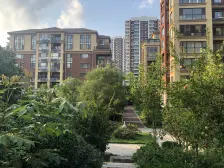 满五年 洋房复试 毛坯房 小区中间