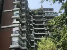 南山下轻轨旁+闹中取静+住家舒适