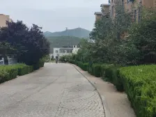 伊顿联排别墅东边户,上下4层,位置好面积大采光好