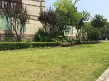 听蓝湾水景别墅,中庭位置,安静得很;诚心出售