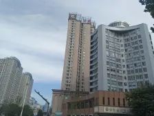 南大街旁 电梯房 70年产权 生活方便视野好 交通便利