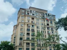 新上乾耀东港2+1,精装自住保养好,中楼层可看洋房