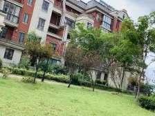 霞光路商品房,精装修洋房,户型正带车位,诚意出售。