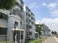 两室附带阁楼,3年社保、满五且1,拎包