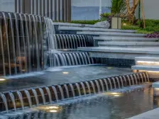 秀湖公园旁一梯一户大平层 通透户型 前后正中庭