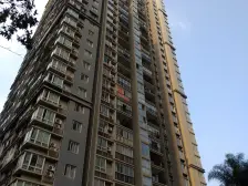 公交车站旁 两房住家装修 随时看房 住家安静