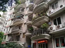 南坪福利社 大四房 朝中庭 看房方便