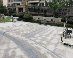 保利拉斐公馆3室1厅东南