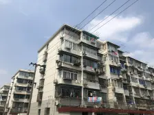 静安区、低总价一室半、次顶楼,店长力推,花园小区