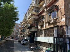 幸福公园地铁旁直管共产一室一厅采光好