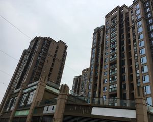 华宇西城雅郡3室2厅东南