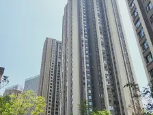 近轻轨,礼嘉云洲,业主急售,已做清洁,里面干净