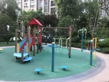 近地铁 电梯房 新上房源 有产权车位,宝龙旁