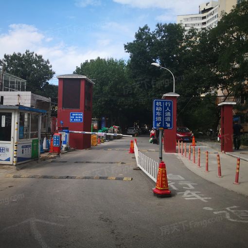 洋桥北里1室1厅1卫东西南北朝向4000.00元/月出租