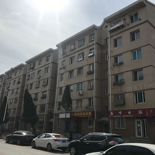 泡崖七区4室1厅1卫南北朝向2300.00元/月出租