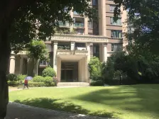 鸿恩寺顶跃带露台、带屋顶花园、使用面积大,户型方正