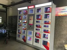 少有下叠多拼别墅,三层 地下室有车库和车位