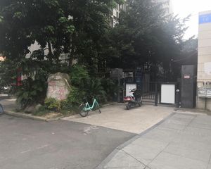 幸福屋语1室1厅东西
