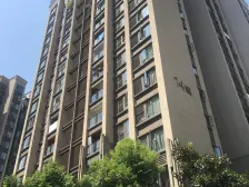 观音桥 保利江上明珠馨园三房139万