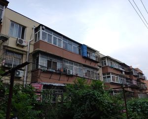 荷花坑文南楼人民医院三居室南北通诚心出售